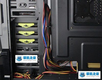 散熱升級 | 電腦后機箱線纜管理藝術 掌握高級背板布線與走線方法